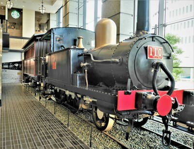 　　　　　国鉄110形　蒸気機関車　「JR桜木町ビル」