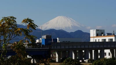 松田町（川音川沿い）から見る富士山