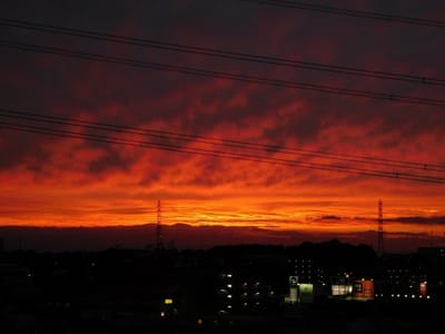 嵐の前の夕陽