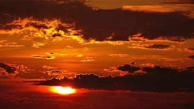 初夏の北海道の夕陽