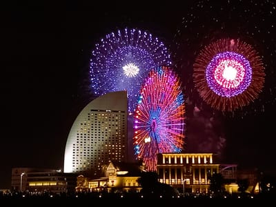 🎆　首都圏最大級、30分間で花火2万発：横浜で8月5日「みなとみらいスマートフェスティバル」🎇