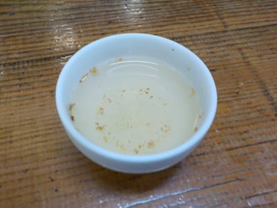 東富士小屋にやってきました。キノコ料理を楽しみに(*^-^*)キノコ茶をだしてくださいます。塩が効いて美味しいです。