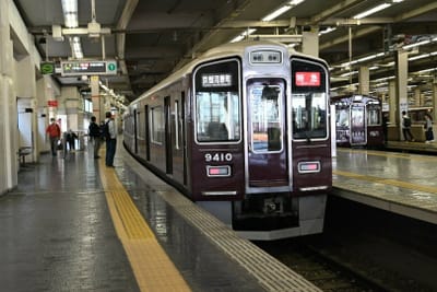 阪急電車大阪梅田駅