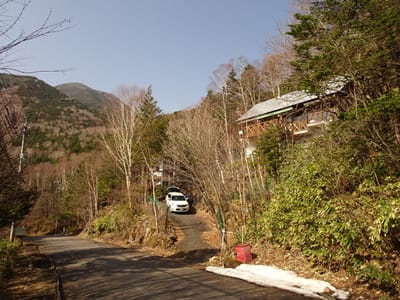 2017年GW蓼科滞在、GWの我が家、バックは日本百名山の蓼科山2531m