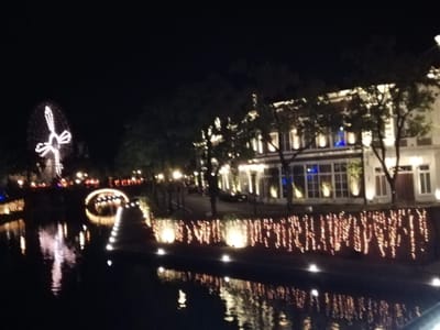 運河沿いの夜景２　　続光の王国 ハウステンボス   (佐賀長崎県ツアー２日目)     2023年10月30日