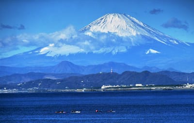 神奈川県立 "湘南海岸"公園（藤沢市）から見る 🗻 富士山