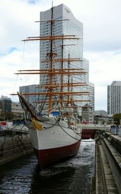 ☆ 帆船日本丸大規模改修　1号ドック注水式を開催！