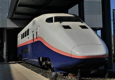 🚅　新幹線　"E1系" （2012年引退）