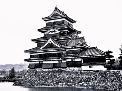 🏰　「長野県で人気の城・城跡」ランキング！　　2位は「高遠城跡」、1位は？【2023年12月版】　「松本城」