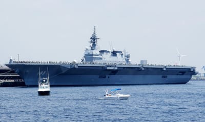 海自護衛艦「いずも」が横浜入港　大さん橋での一般公開