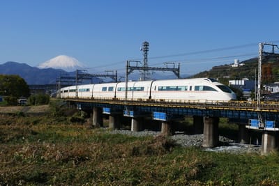 ”小田急ロマンスカーと富士山とのコラボ”