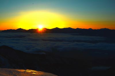南アルプスから　日の出と雲海