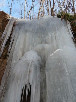 どこもかしこも氷瀑がある凄い場所です。