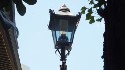 湯島天神のガス燈