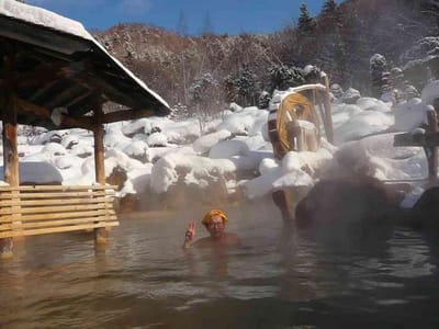 自然の中の露天風呂（６）雪の中の豊平峡温泉