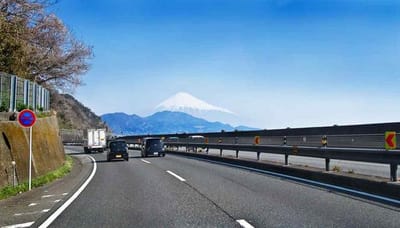 富士山の見える道